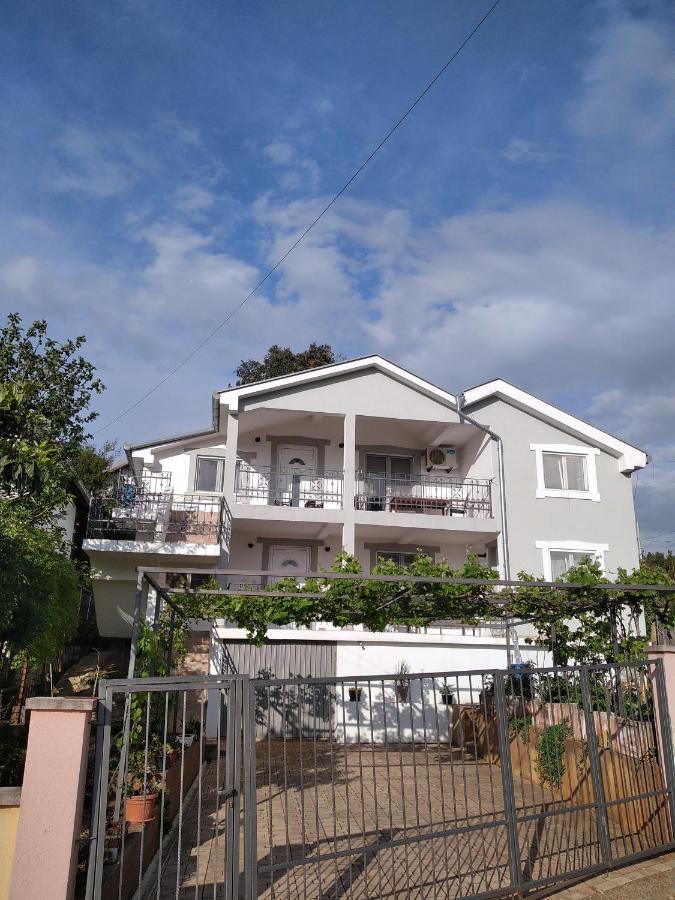 Aparttoni 多布拉沃达 外观 照片